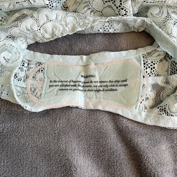 Comin’in HAHt Lace bodysuit - SZ S - something blue - NWT - Picture 6 of 13